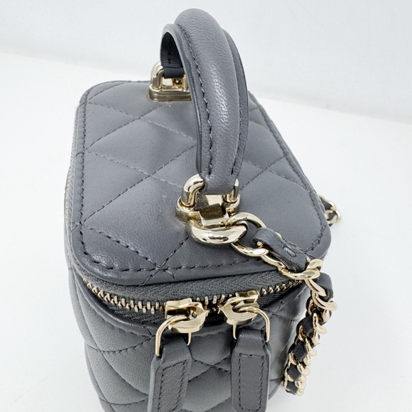 Chanel Mini Vanity Bag - Picture 7 of 11